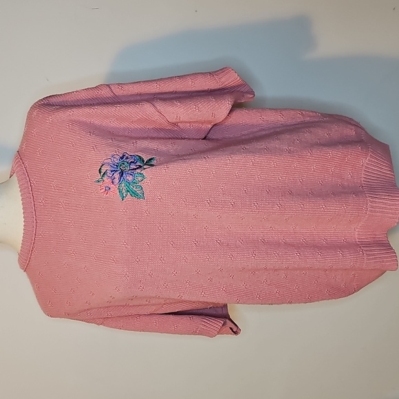 Liz Baker Sweaters - Vintage Liz Baker Pink Knit Short Sleeve Sweater Floral Embroidery Grandmacore